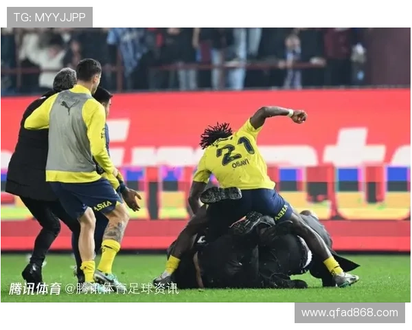 足球明星场上冲突引发热议球迷与媒体共同关注运动员情绪管理问题 足球明星场上冲突引发热议球迷与媒体共同关注运动员情绪管理问题